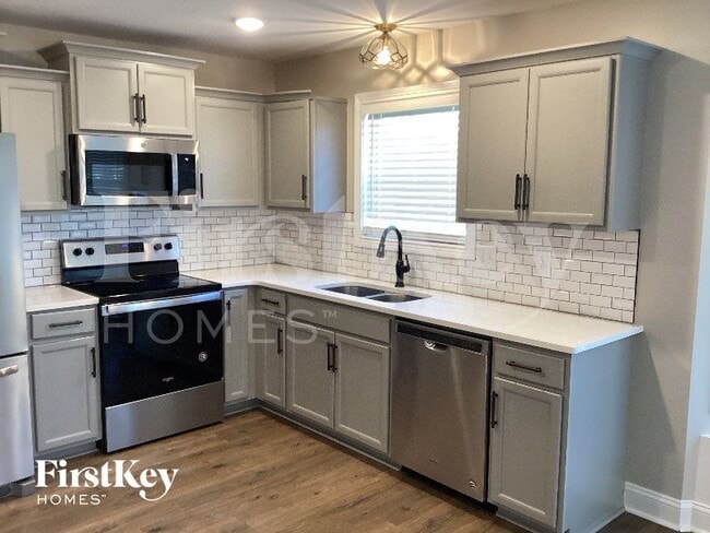 Photo - 473 Woodtrace Dr