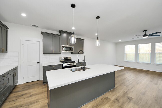 Photo - 5531 Nielan St