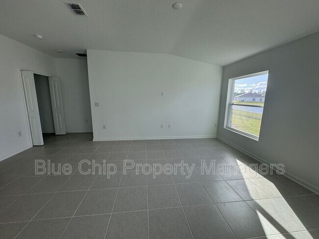 Photo - 2295 Green Valley St