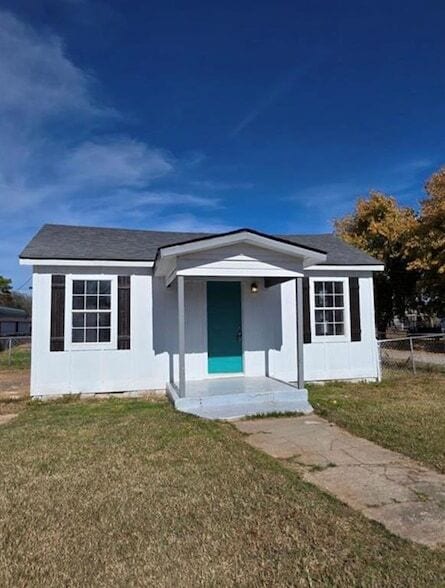 Photo - 703 W Phillips St