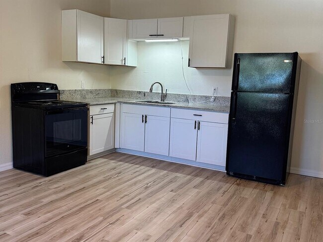 Photo - 623 Beckett Way