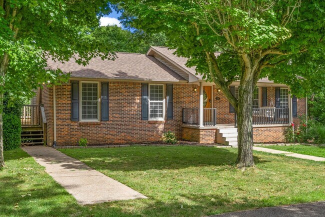 Photo - 114 Hickory Hill Dr House