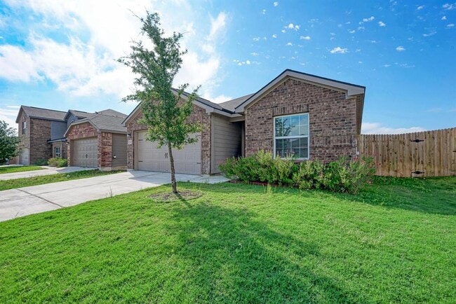 Photo - 132 Maywood Ln