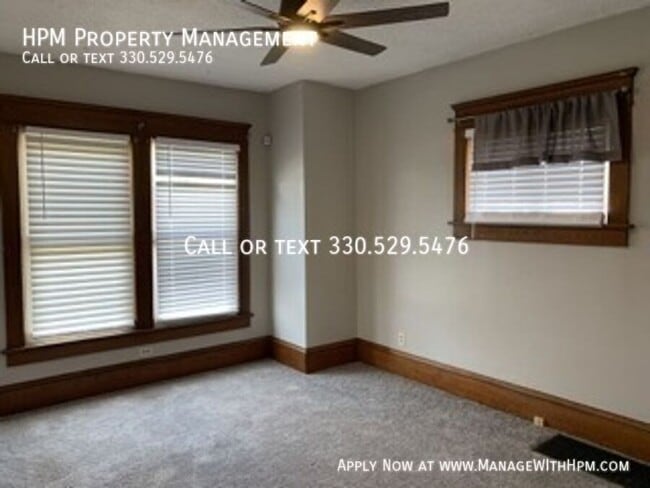 Photo - 2325 Clyde Pl SW