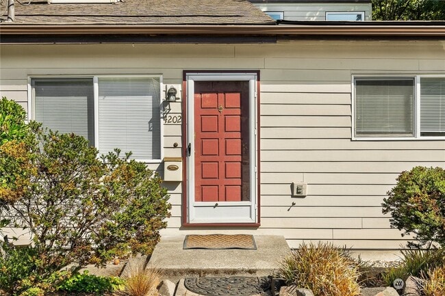Photo - 4202 28th Ave SW
