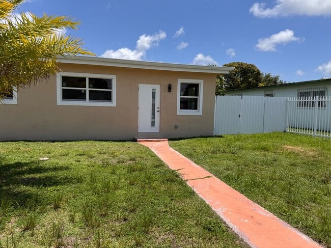Photo - 26517 SW 138th Ct Apartamento