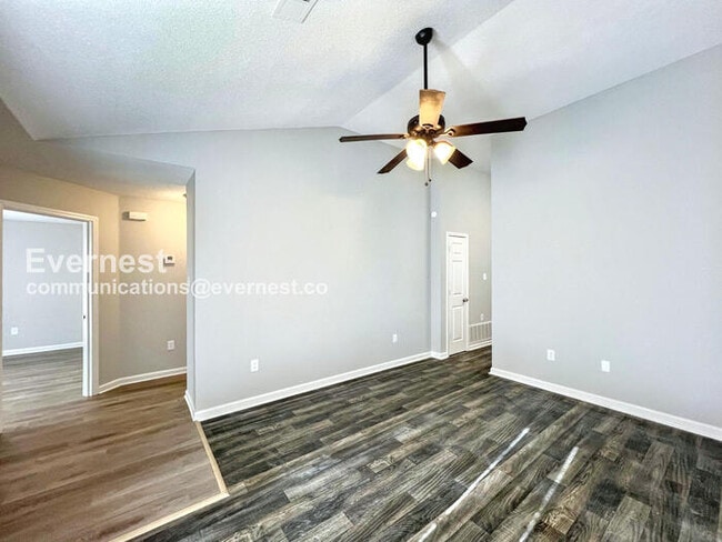 Photo - 5637 Kaitlyn Dr W