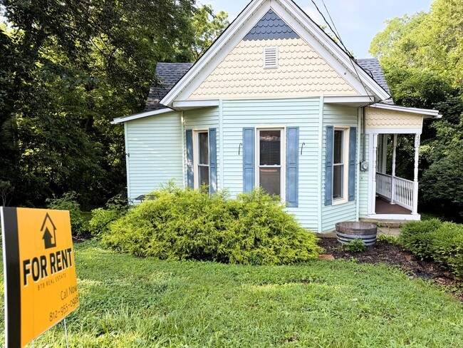Building Photo - *** AVAILABLE NOW – Rare Downtown Corydon Rental! ***