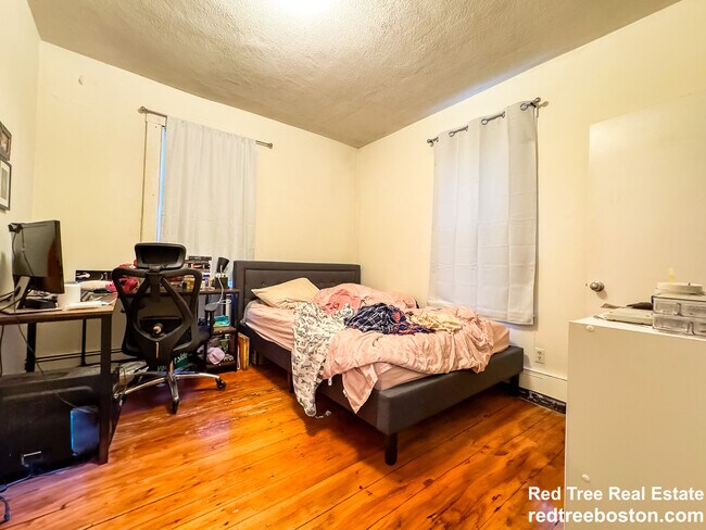 Photo - 168 Hillside St Unit 1