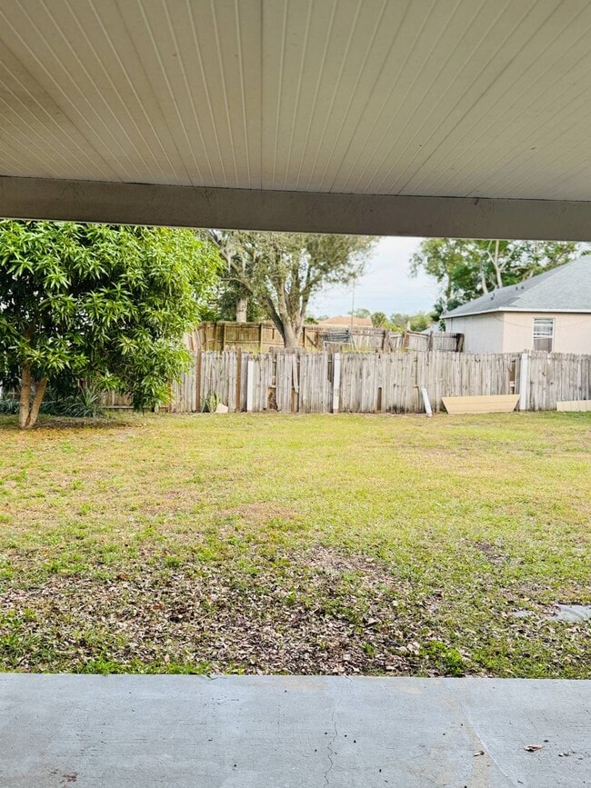 Photo - 810 Veronica Cir