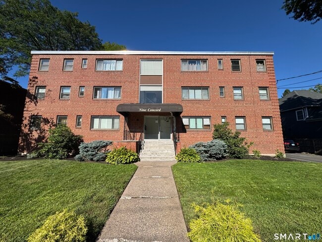Building Photo - 9 Concord St Unit B3