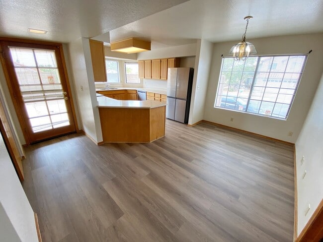 11343 W Townley Ave