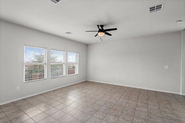 Photo - 10116 Gertrudis Lp