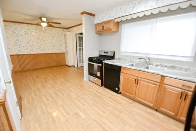 Photo - South Bend 3 Bedroom 2 bath Ranch near Not...