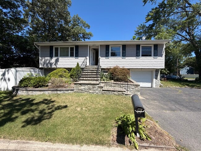 Building Photo - 5 Ovid St Unit 2