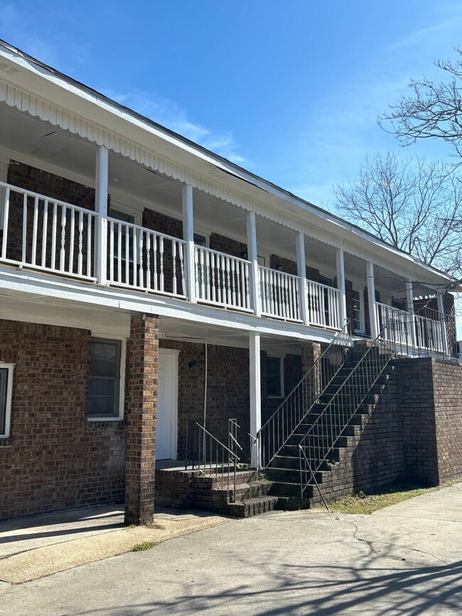 Building Photo - 1901 Gumwood Blvd Unit F