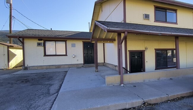 Building Photo - 145 W 820 S Unit 145 West 820 South B