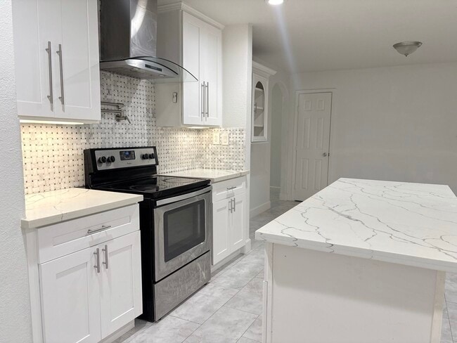 Photo - 2695 S Woodloch St