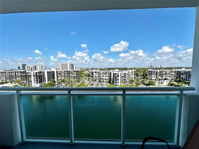 Building Photo - 3000 S Ocean Dr Unit 1208 Rental