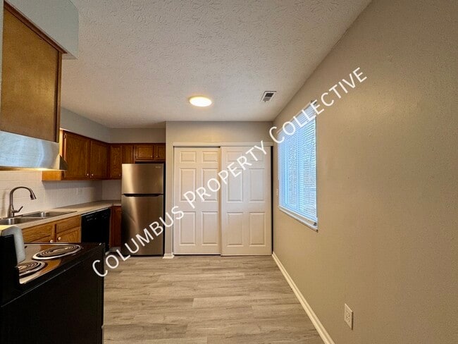 Photo - 918 S Spring Rd