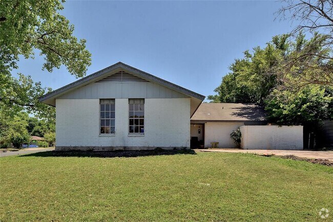 Building Photo - 1301 Thornridge Rd Rental