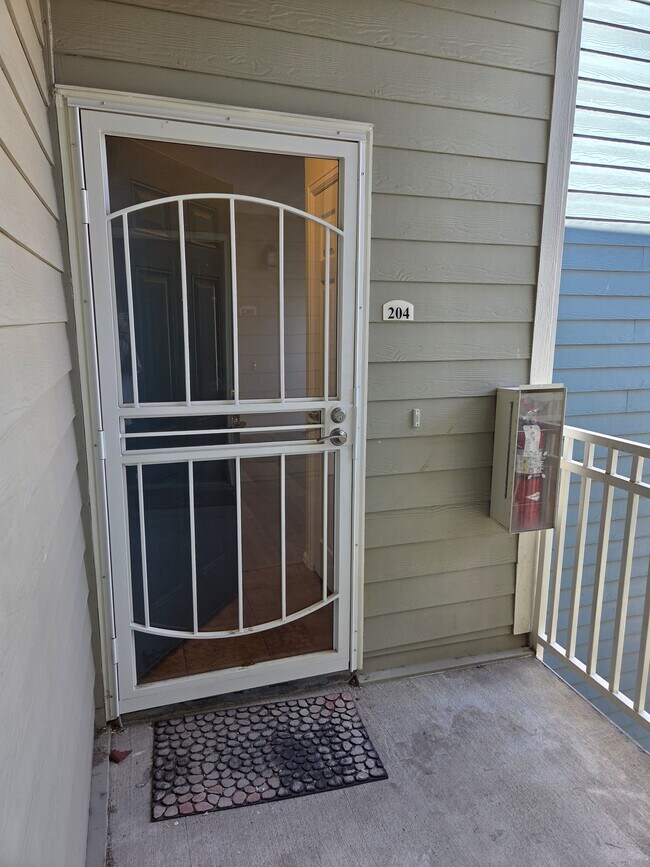 Building Photo - 2682 S Cathay Way Unit #8-204