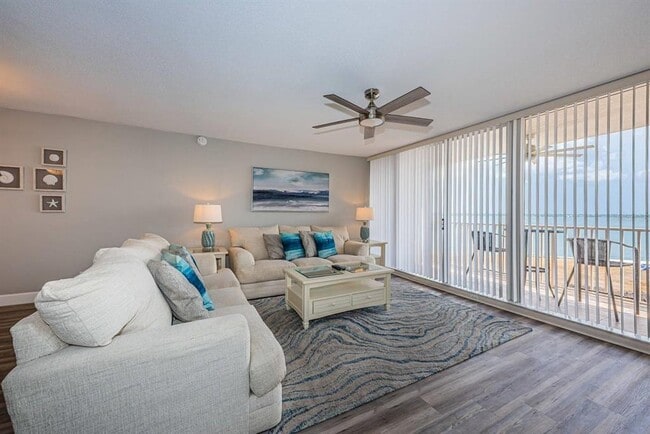 5151 Isla Key Blvd S Unit 220