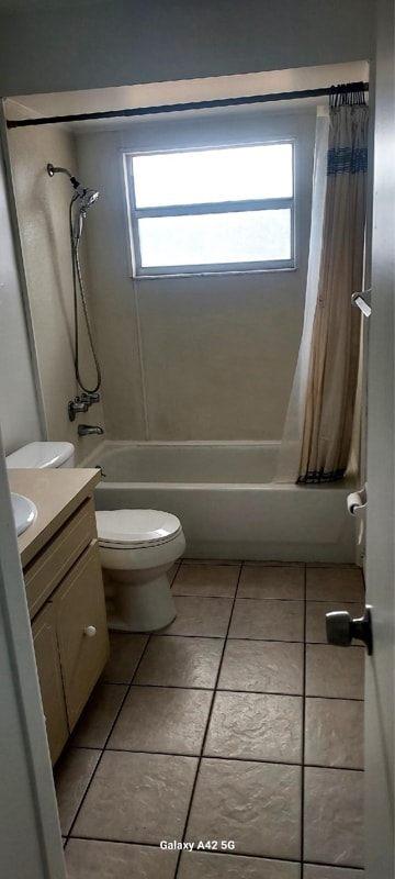 Photo - 2039 Woodbridge Ln