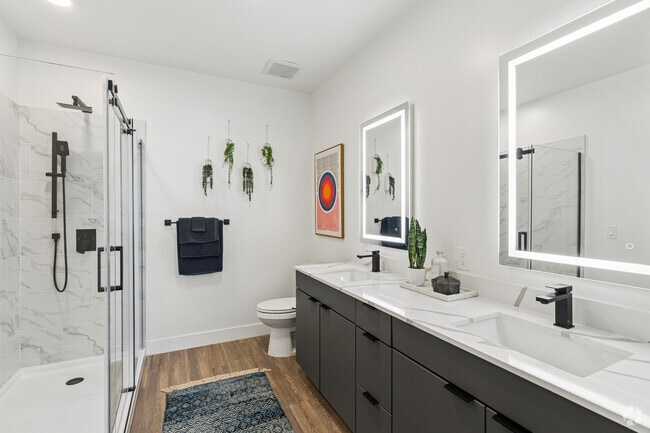 1BR, 1BA - 805SF - Bathroom