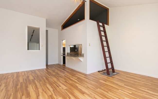 Photo - 2 Bedroom, 2 Bath Bristol Cove Condo Unidad 8