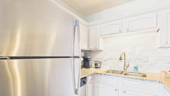 Photo - 301 Lullwater Dr Unit 295