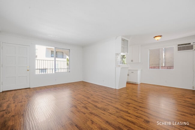 Photo - 426 Rexford Dr Unit 1