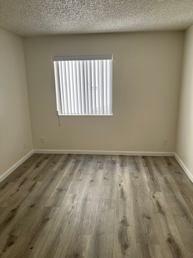 bedroom 1 - 825 S. Hobart Blvd.