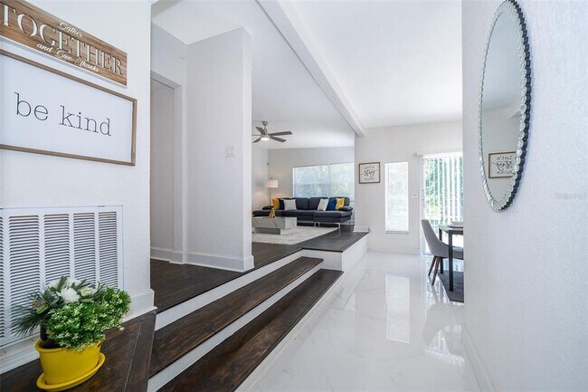 5815 Wolf Rd