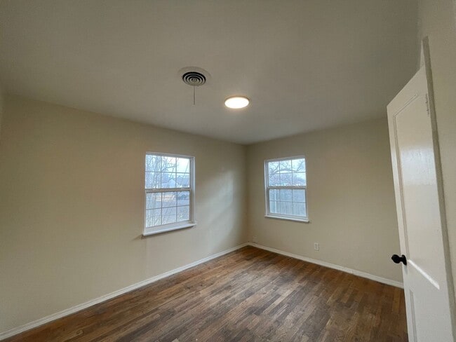 Photo - Updated 3/1.5 in Gables Neighborhood