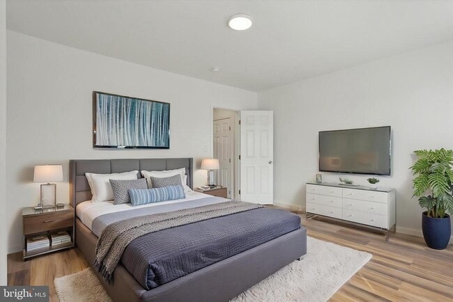 Photo - 1404 N 54th St Townhome