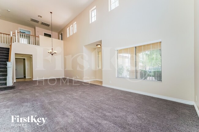 Photo - 6528 Feather Peak St