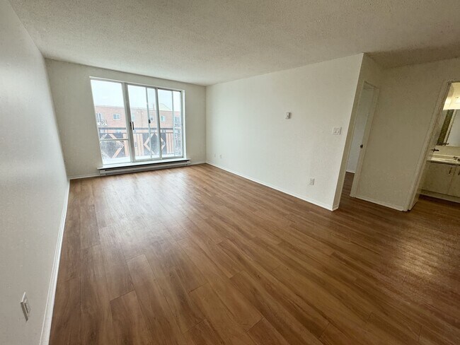 Photo - 267 Cataraqui Ridge