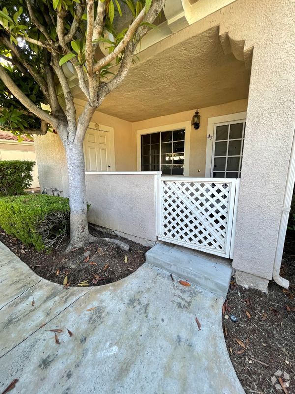Building Photo - 47 Gaviota, 146 Rental