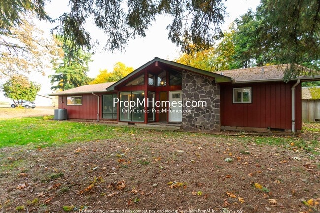 Photo - Private 20-Acre Retreat in Oregon City – S...