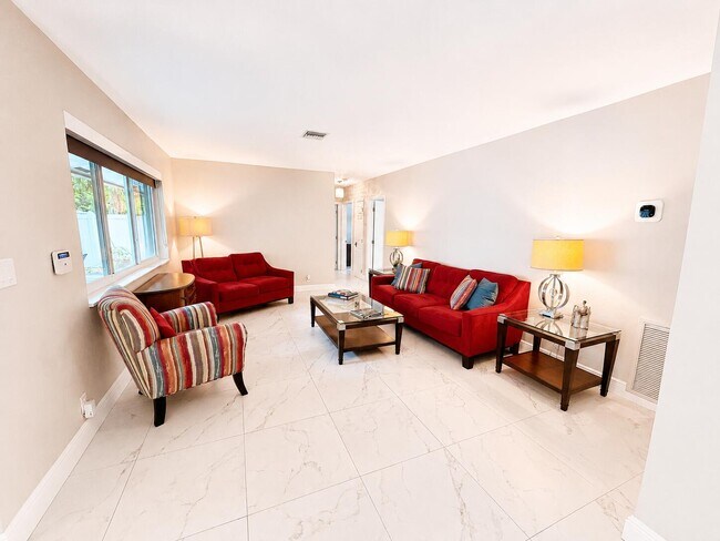 Photo - 1502 SW 24th St Unidad B