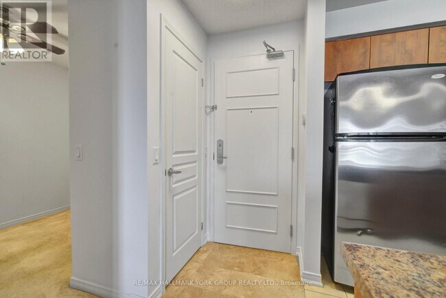 Photo - 310 Red Maple Rd Unit 407