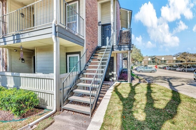 Photo - 5981 Arapaho Rd Unit #402