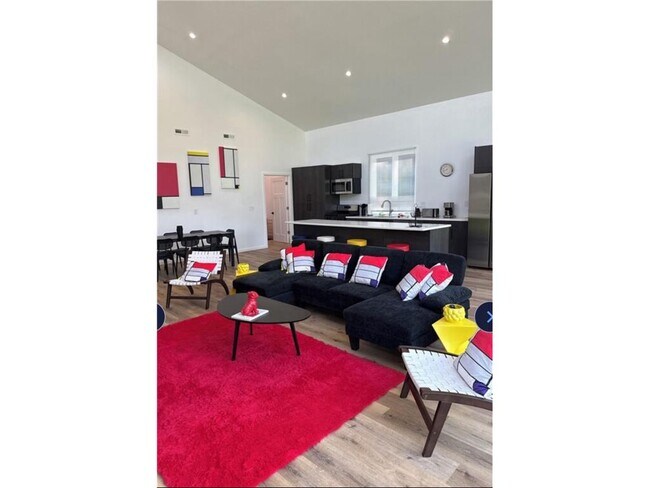 Photo - 1013 Gardner St