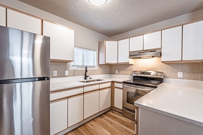 Photo - 1415 Anita St Unit 1415