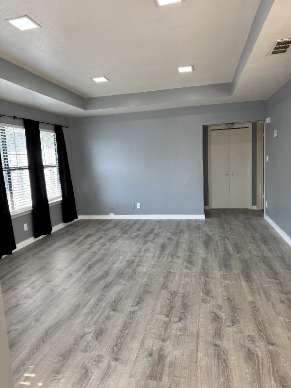 Building Photo - 5414 Lakeview Pkwy Rental