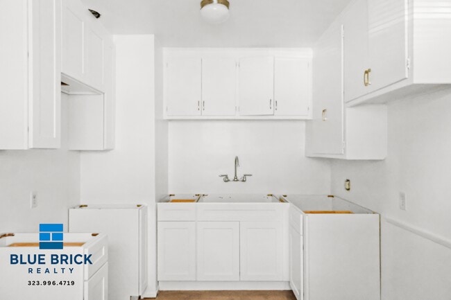 Photo - 12805 Vanowen St Unit 3