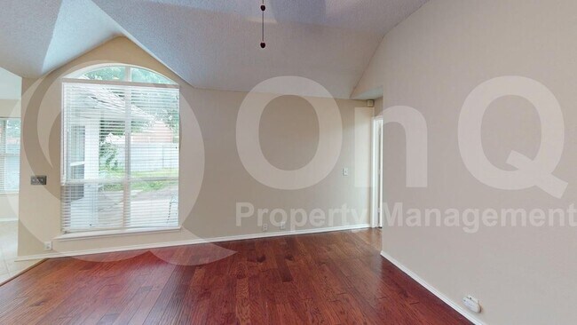 Photo - 1003 Blackwell Dr