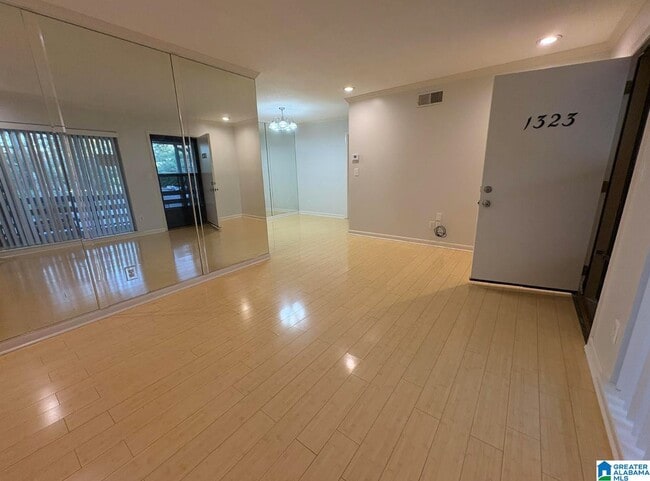 Photo - 3101 Lorna Rd Unidad 1323