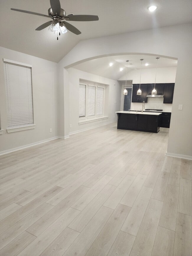 Photo - 126 Nightshade St